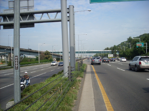 강변북로(난지방향) 성산대교 지난 420M 사진