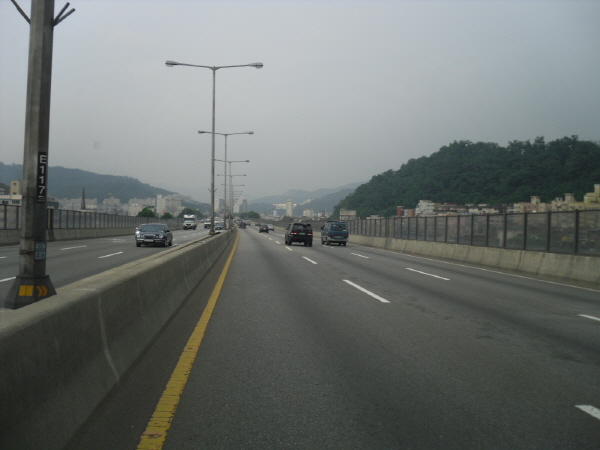 내부순환로(성동방향) 성산up램프 지난 1800M 사진