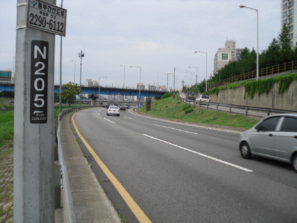 동부간선도로(상계방향) 장안교 지난 995M 사진