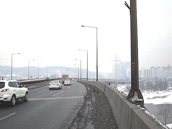 동부간선도로(장지방향) 탄천고가시점 지난 995M 사진