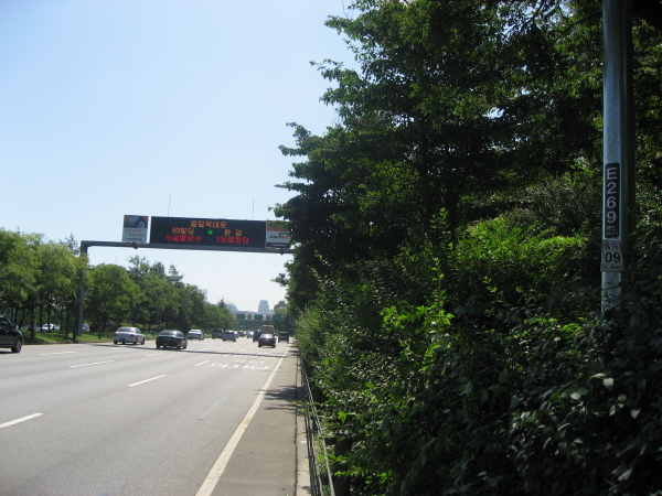 올림픽대로(하일방향) 성산대교 지난 1075M 사진