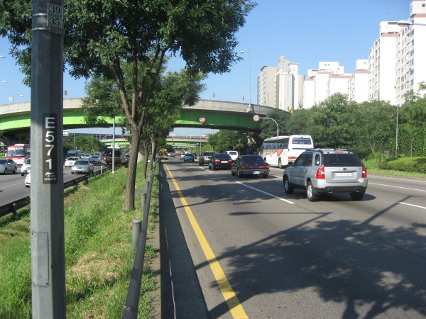 올림픽대로(하일방향) 반포대교 지난 1800M 사진